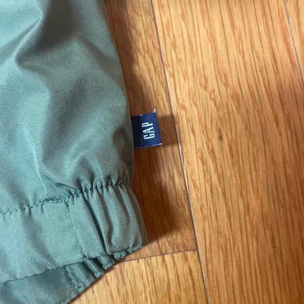 GAP Olive Kids‎ Hooded light weight Dino hooded jacket 0-3months